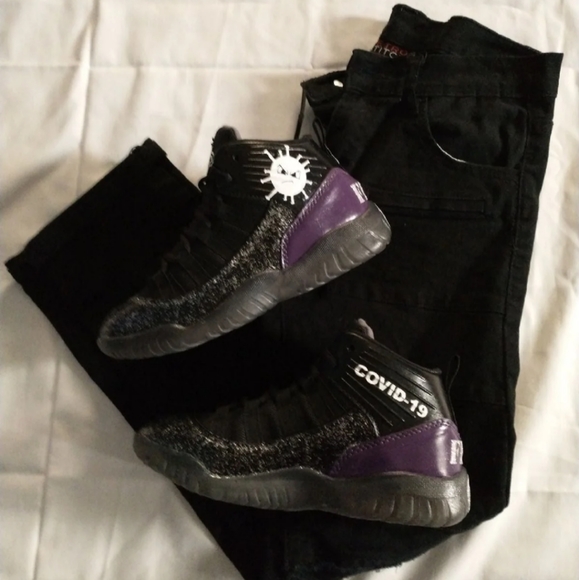 Sz2 Custom Covid trainers - Picture 3 of 8